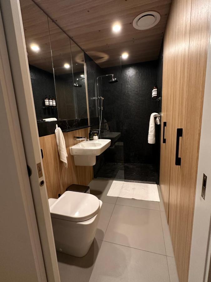 Palko - Luxury In The City Канберра Экстерьер фото